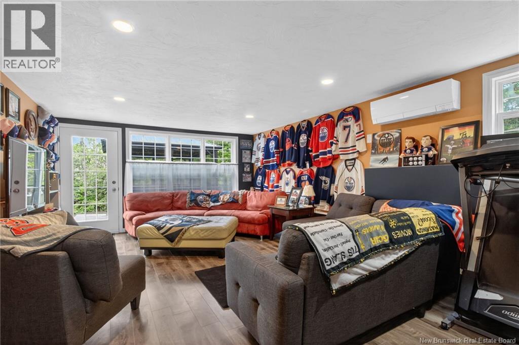 1 Marcombe Street - 43