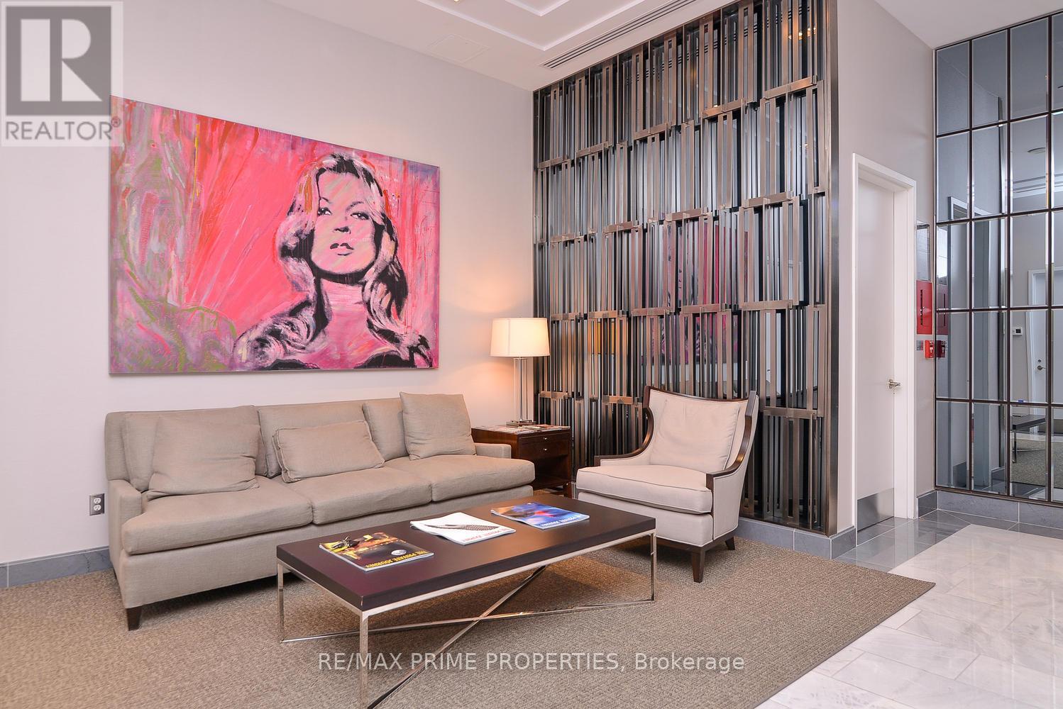 #506 300 LISGAR STREET - 23