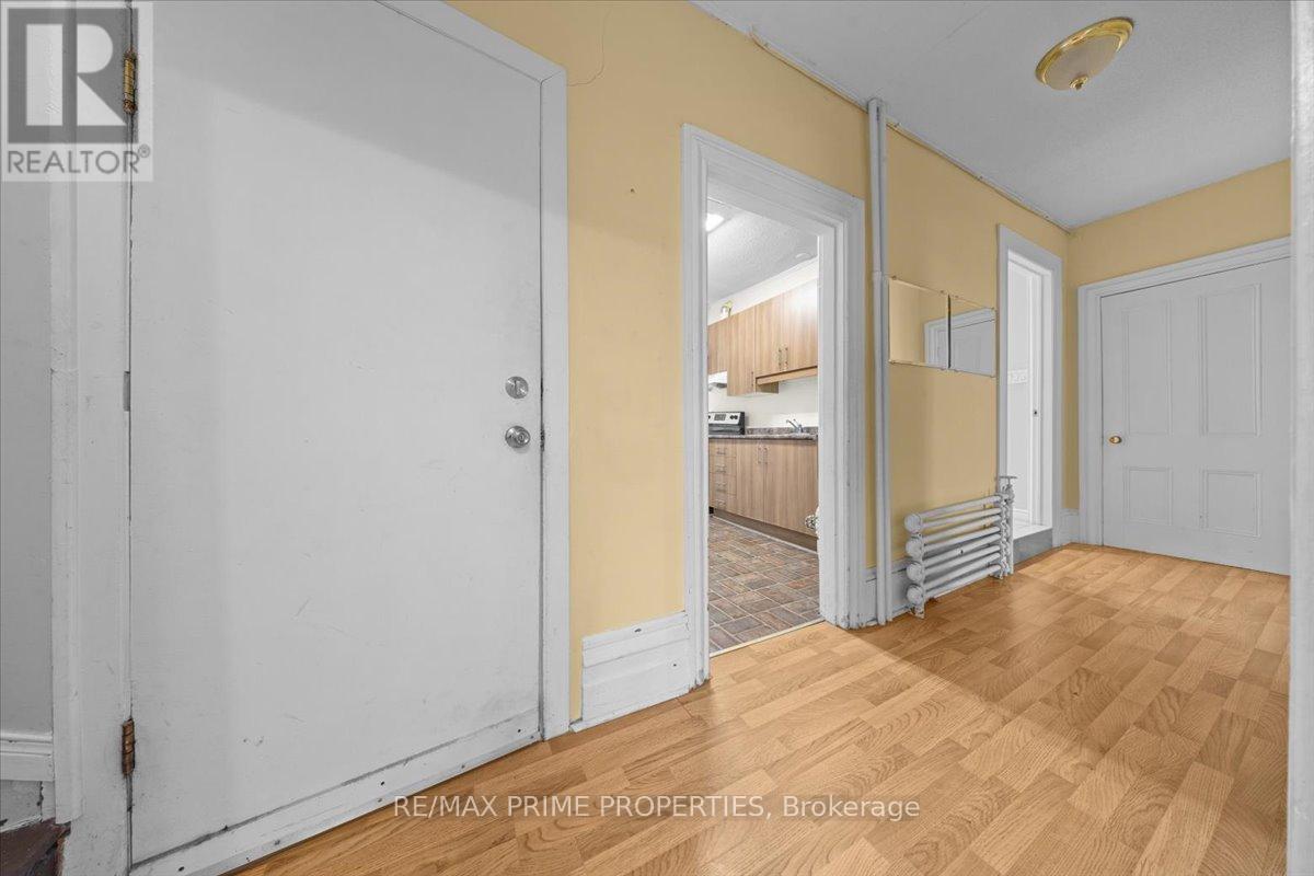 3 Bed, 1 Bath Multi-Family for Rent in Ottawa – 5 – 155 STEWART STREET, Ottawa – MLS# X13136996 - Image 2