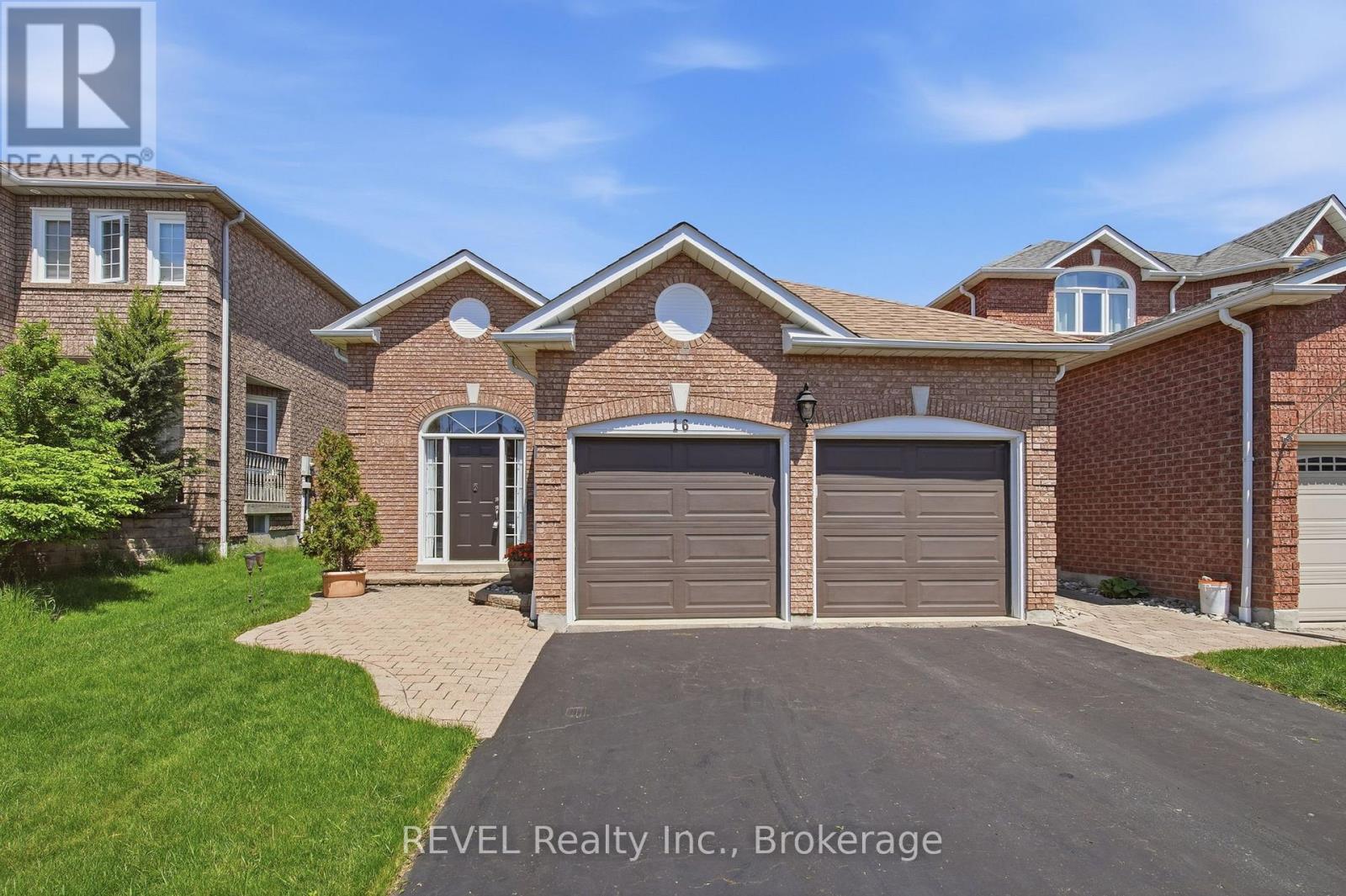 16 PARNELL CRESCENT - Image 2