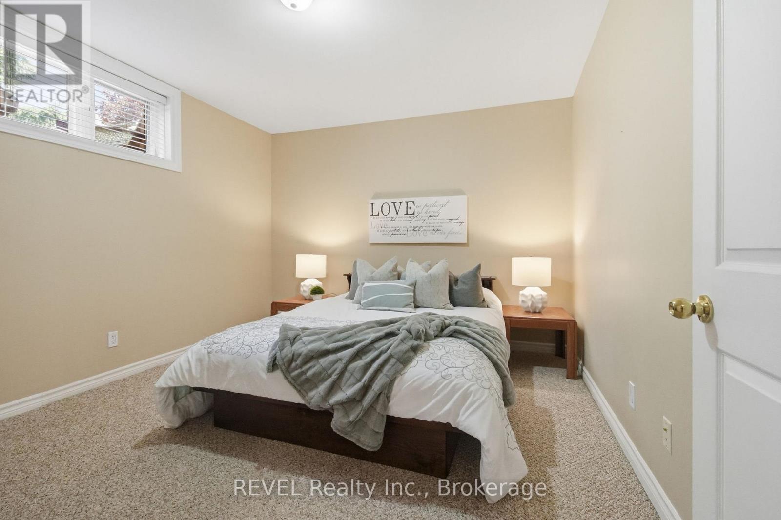 16 PARNELL CRESCENT - 27