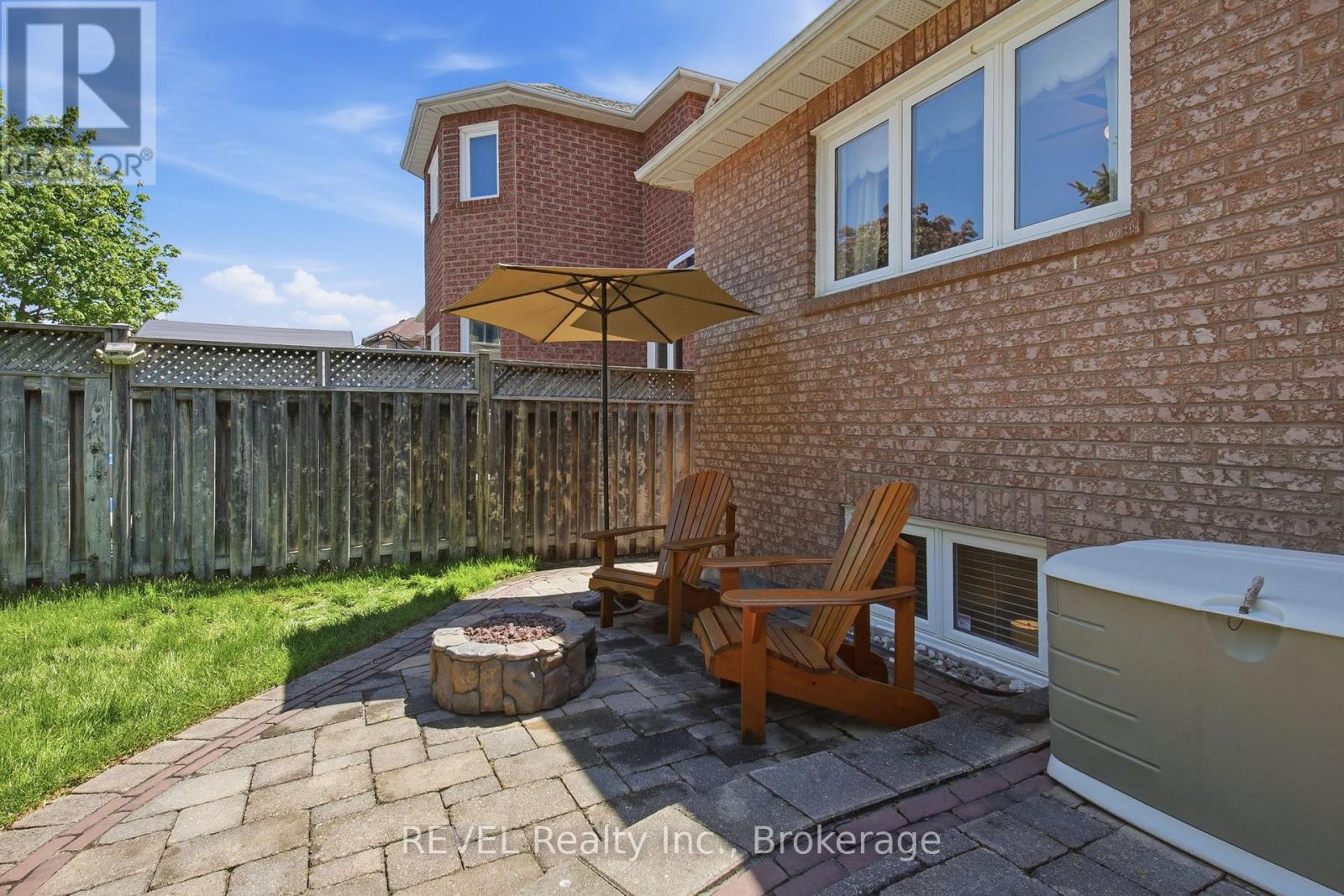 16 PARNELL CRESCENT - 31