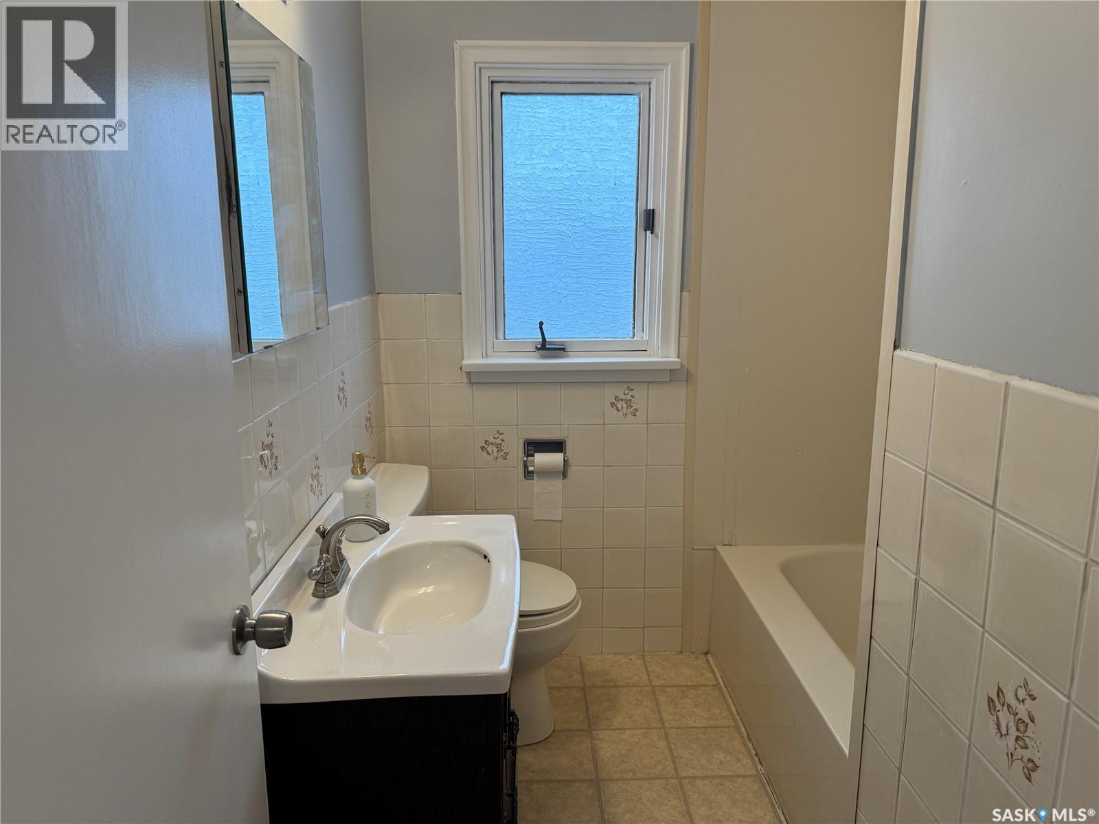 1318 B AVENUE N - 14