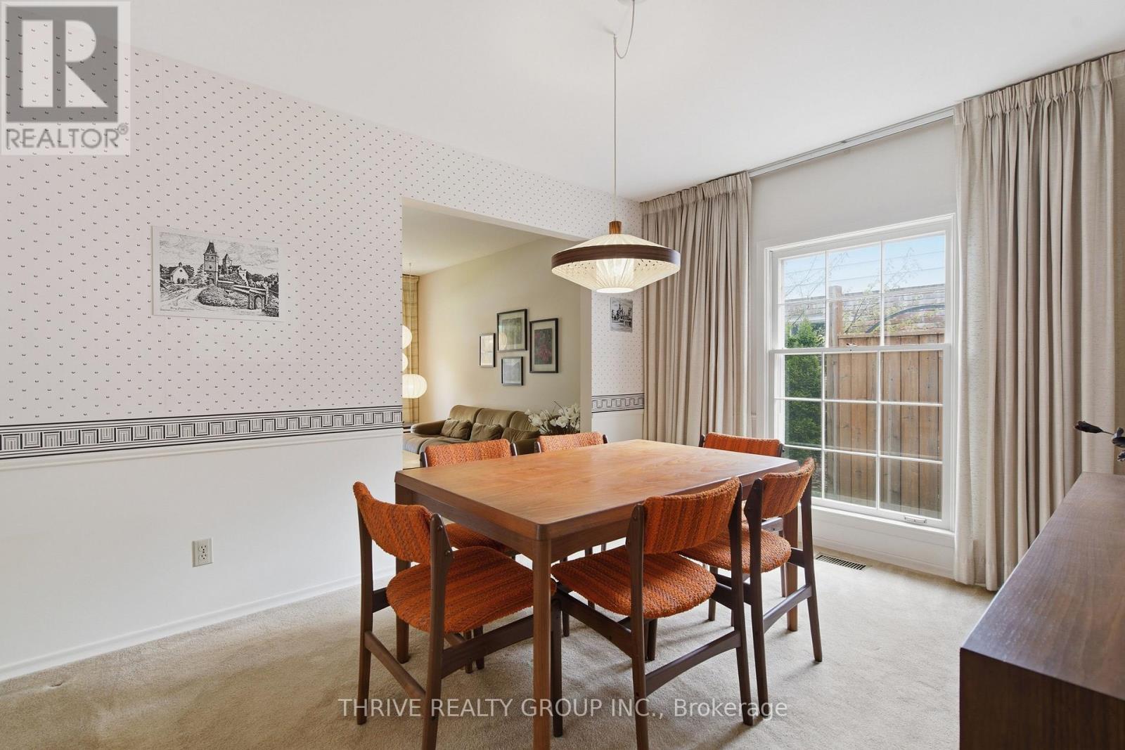 33 BENSON CRESCENT - 16
