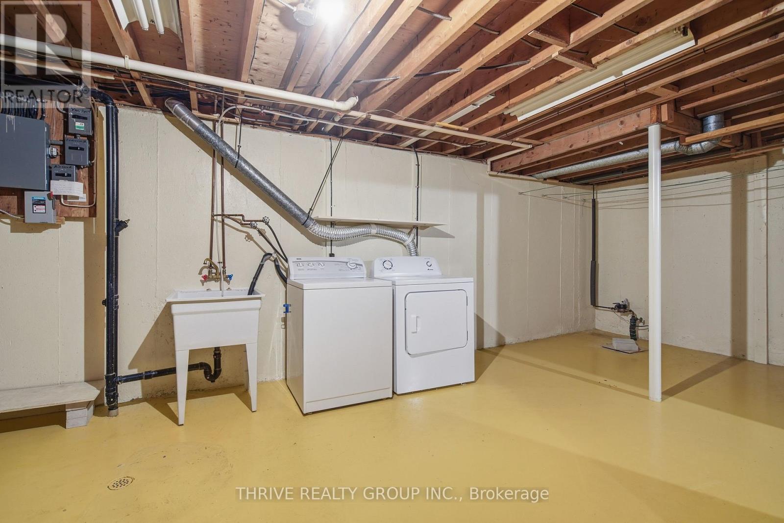 33 BENSON CRESCENT - 35