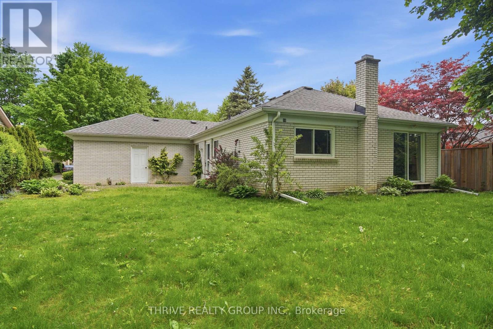 33 BENSON CRESCENT - 46