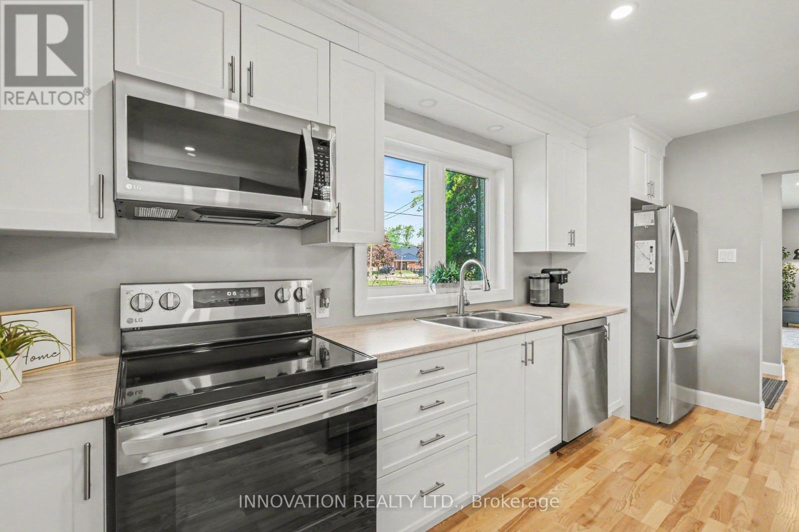 6563 PRINCE OF WALES DRIVE - 9