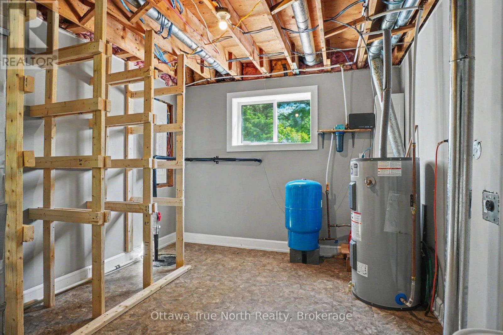 541 MCLACHLAN ROAD - 21
