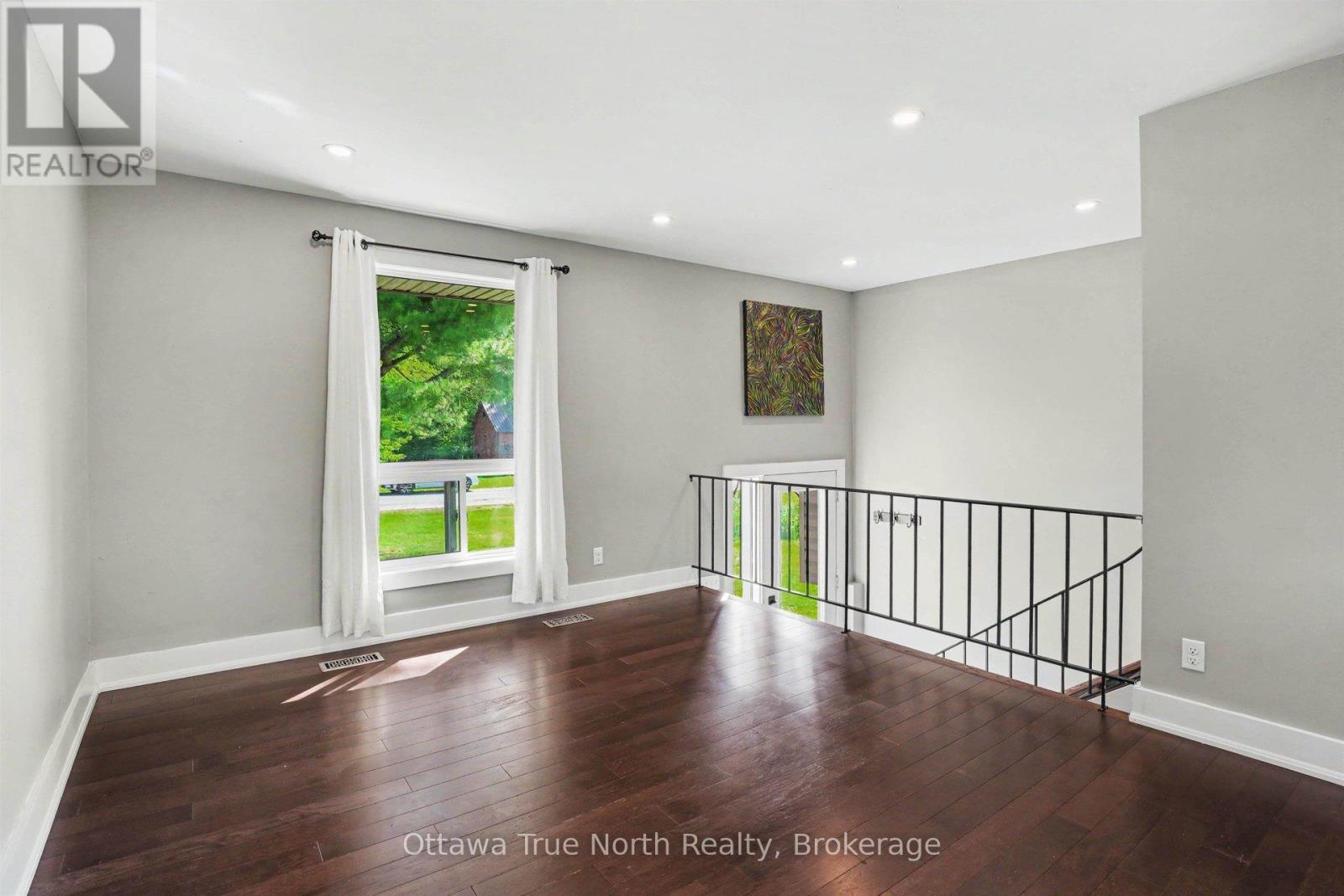 541 MCLACHLAN ROAD - 5