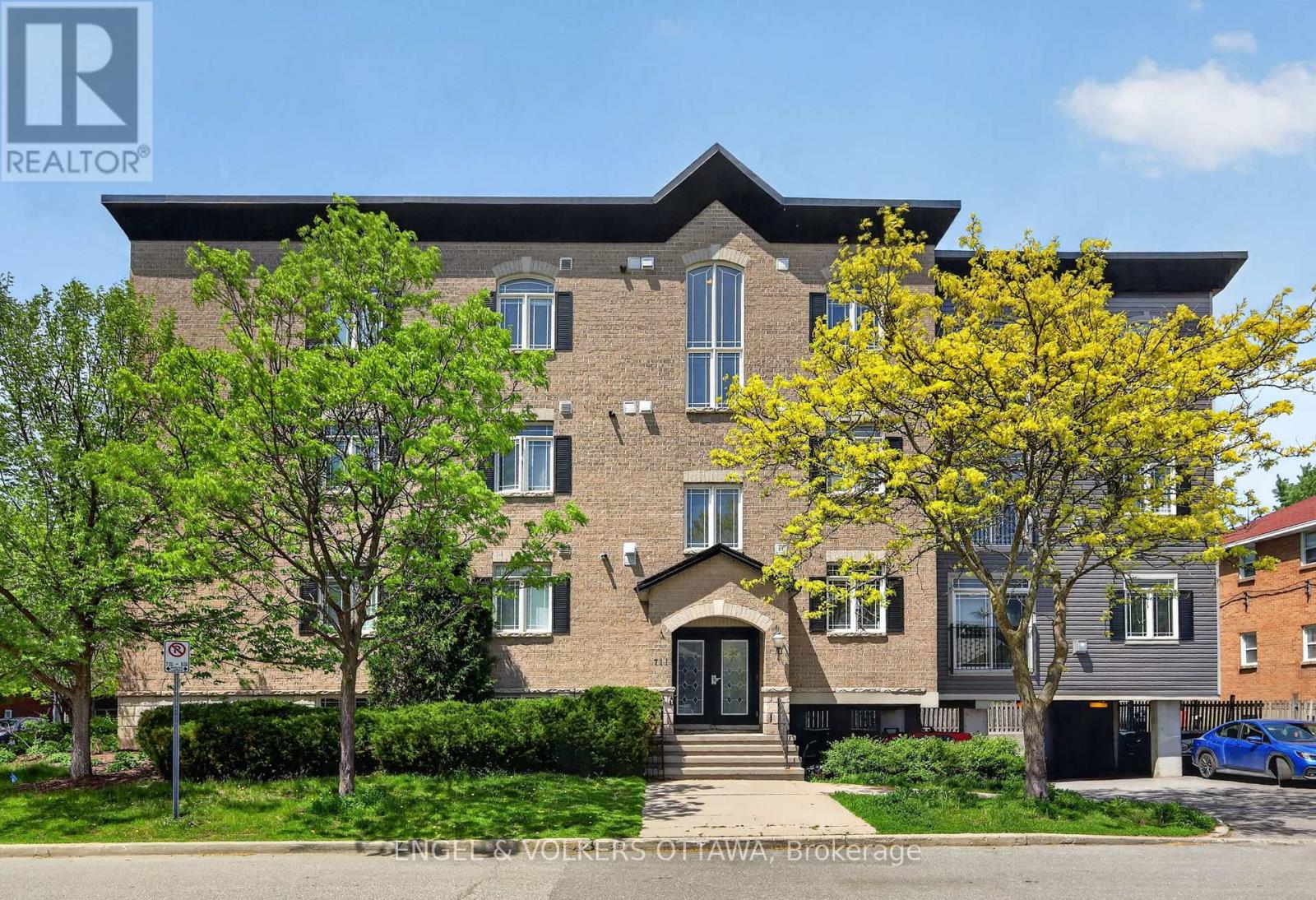 #401 711 CHURCHILL AVENUE - 1