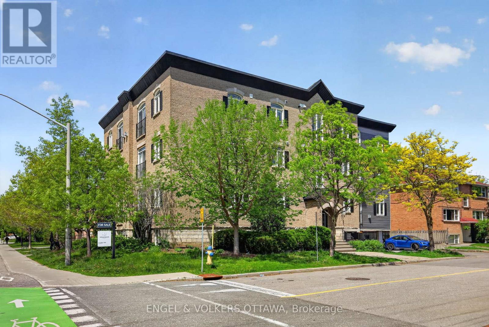 #401 711 CHURCHILL AVENUE - 2
