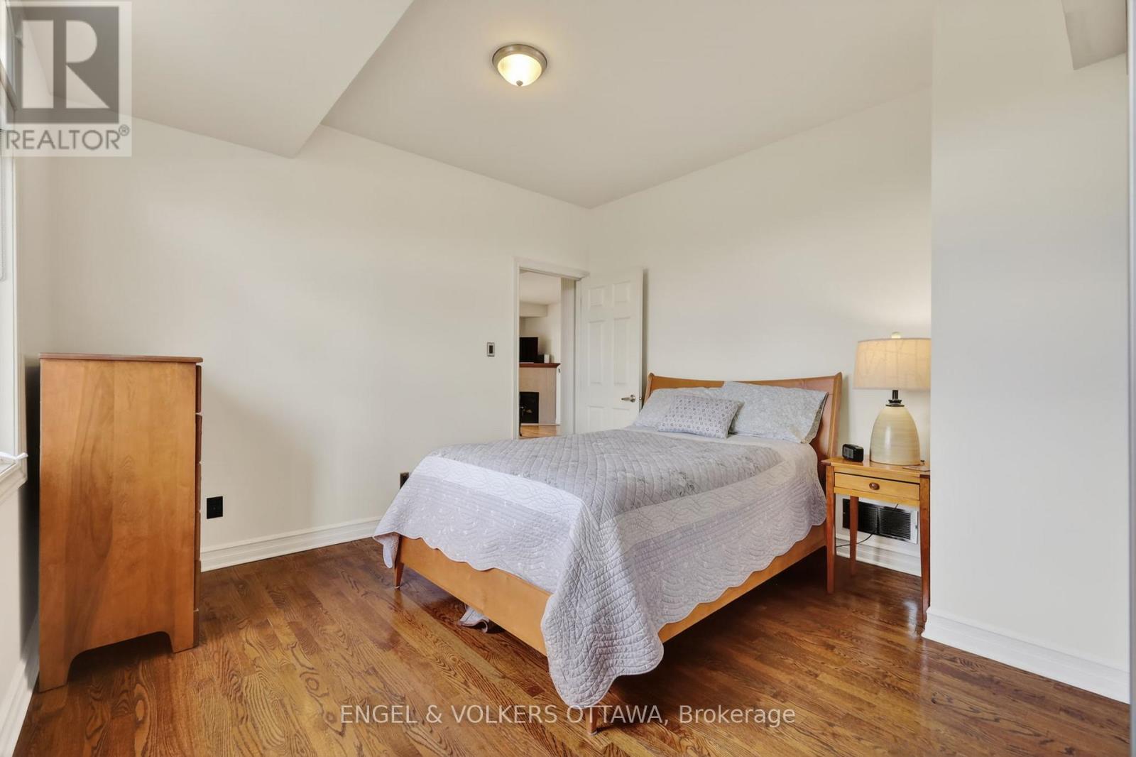 #401 711 CHURCHILL AVENUE - 20