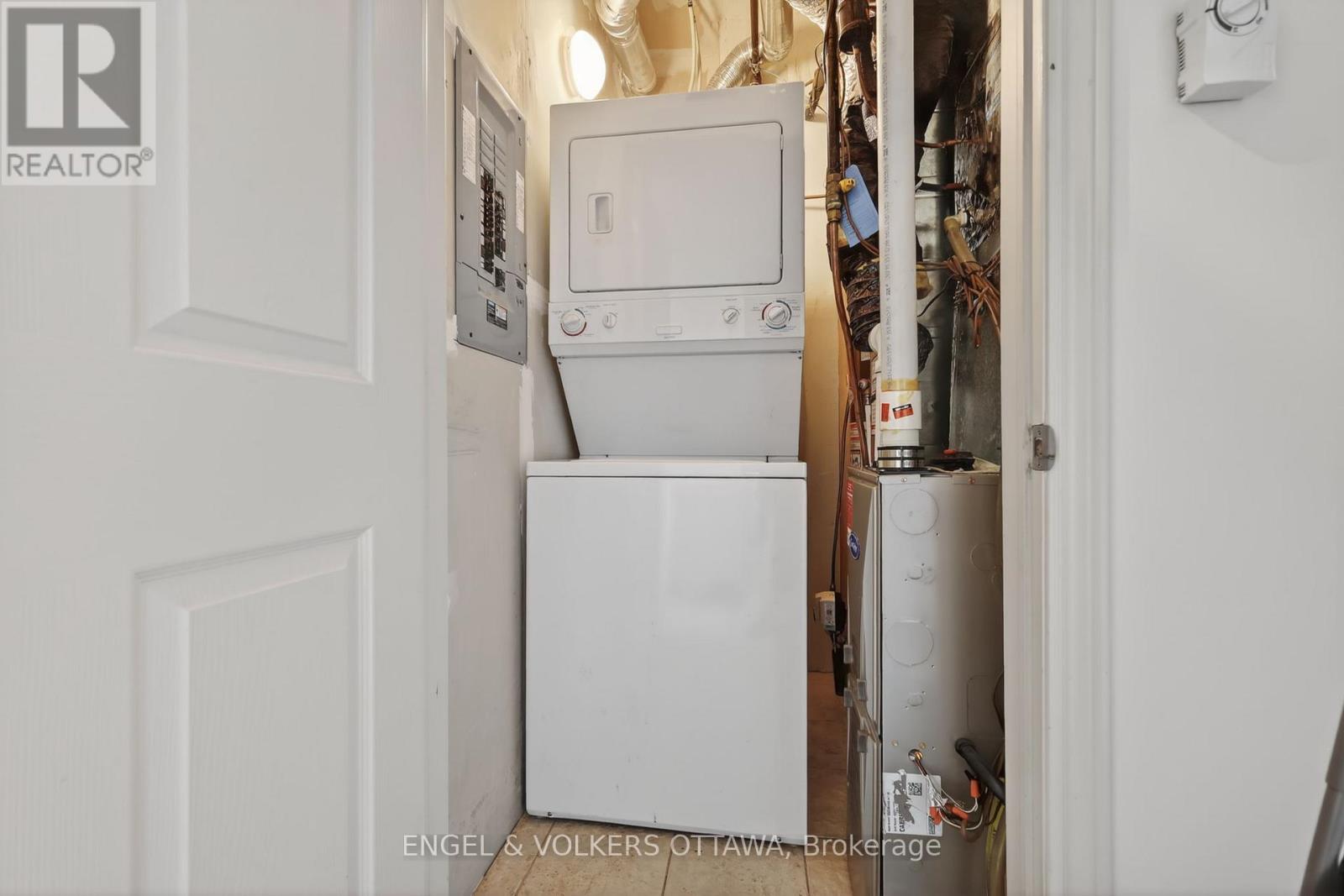 #401 711 CHURCHILL AVENUE - 29