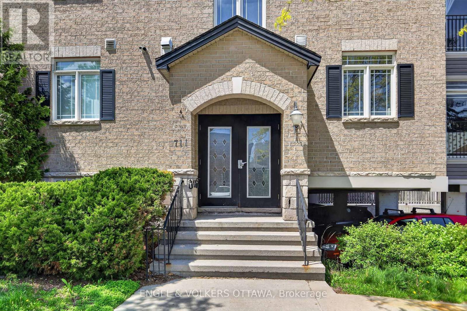 #401 711 CHURCHILL AVENUE - 3