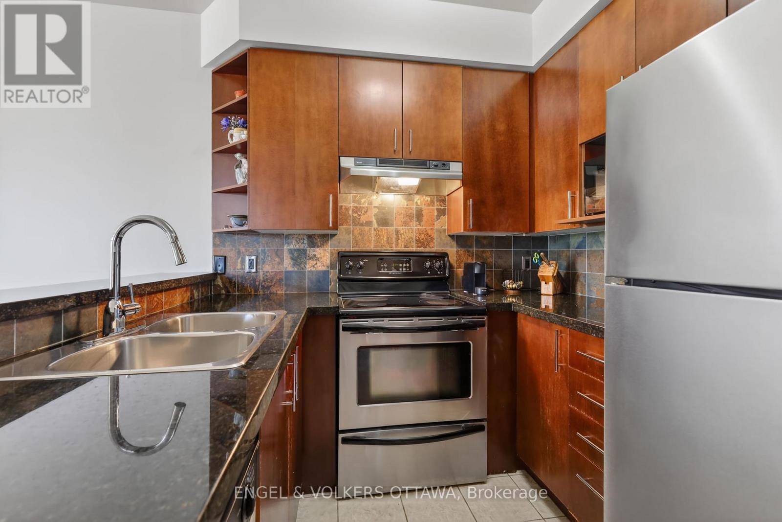 #401 711 CHURCHILL AVENUE - 7