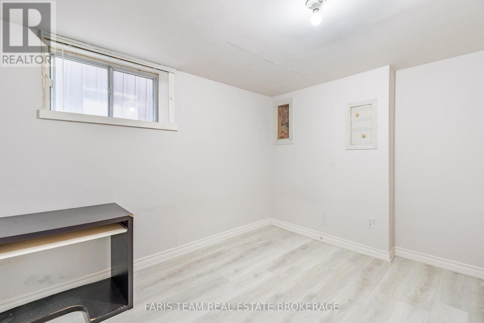 136 ORIOLE DRIVE - 28