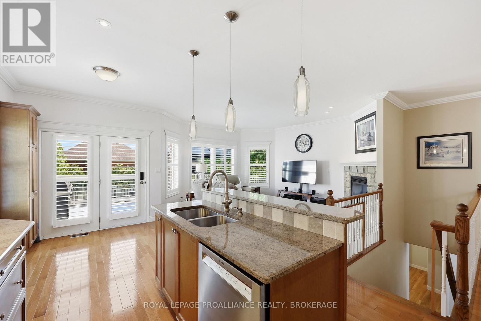 730 AMARYLLIS STREET - 11