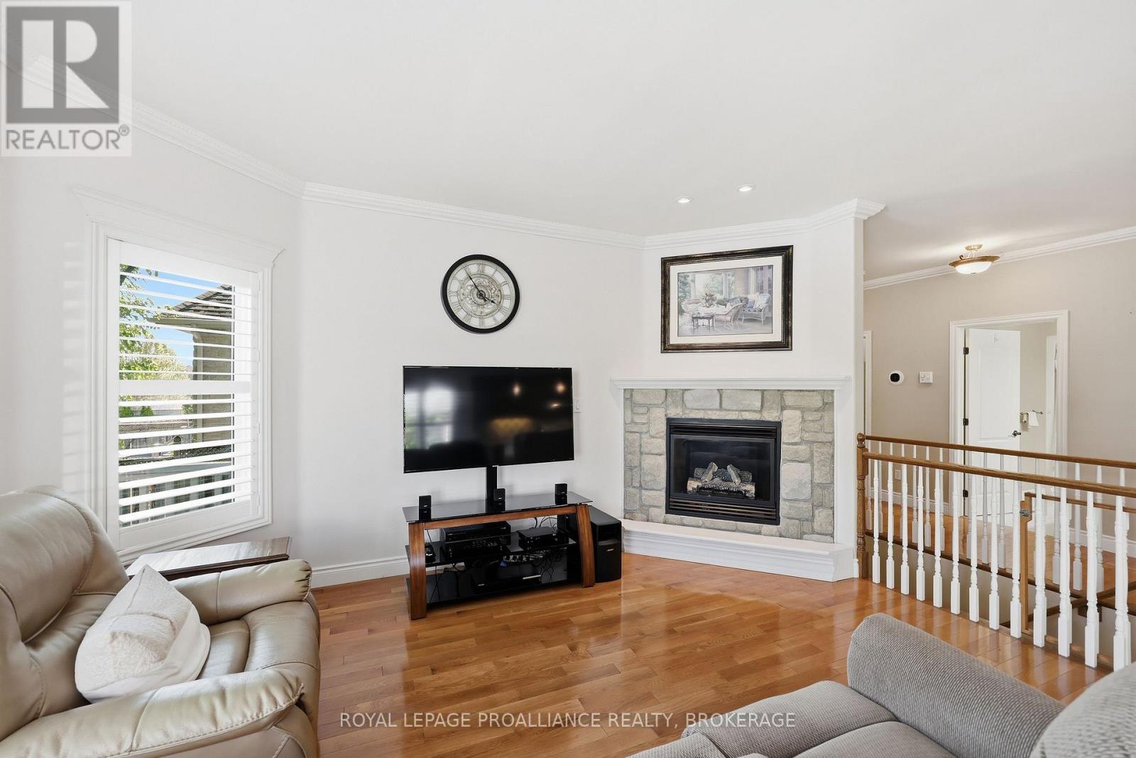 730 AMARYLLIS STREET - 14