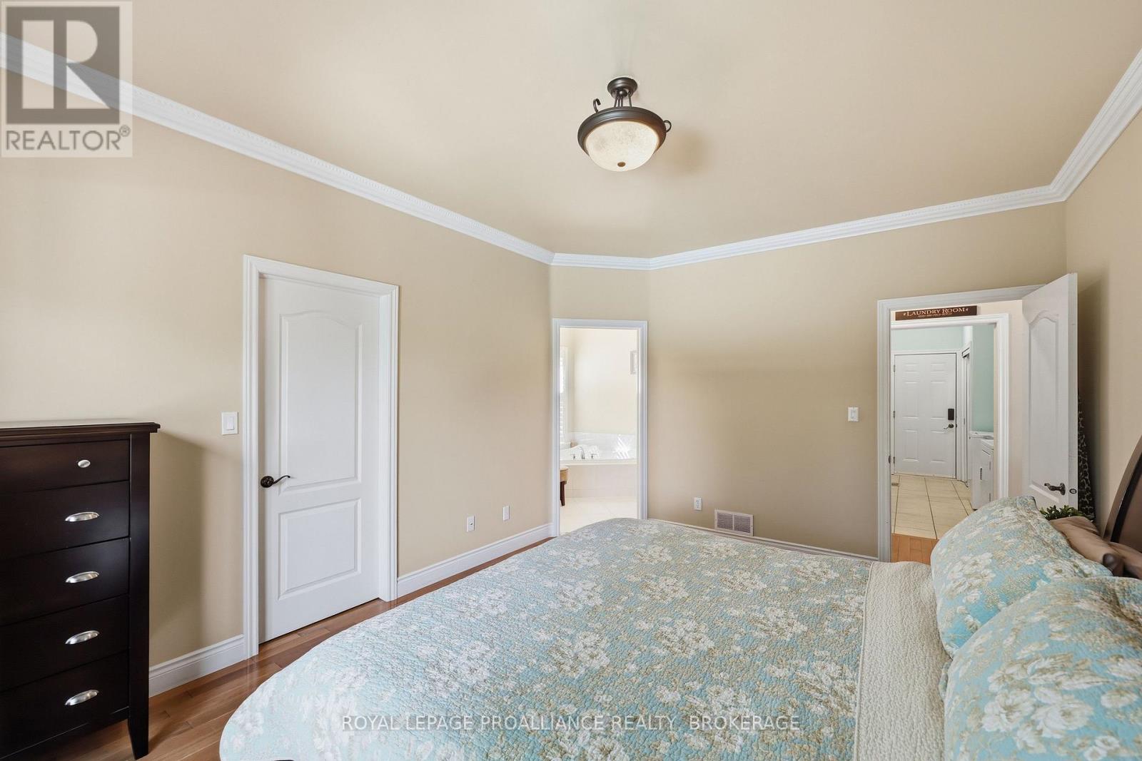 730 AMARYLLIS STREET - 17