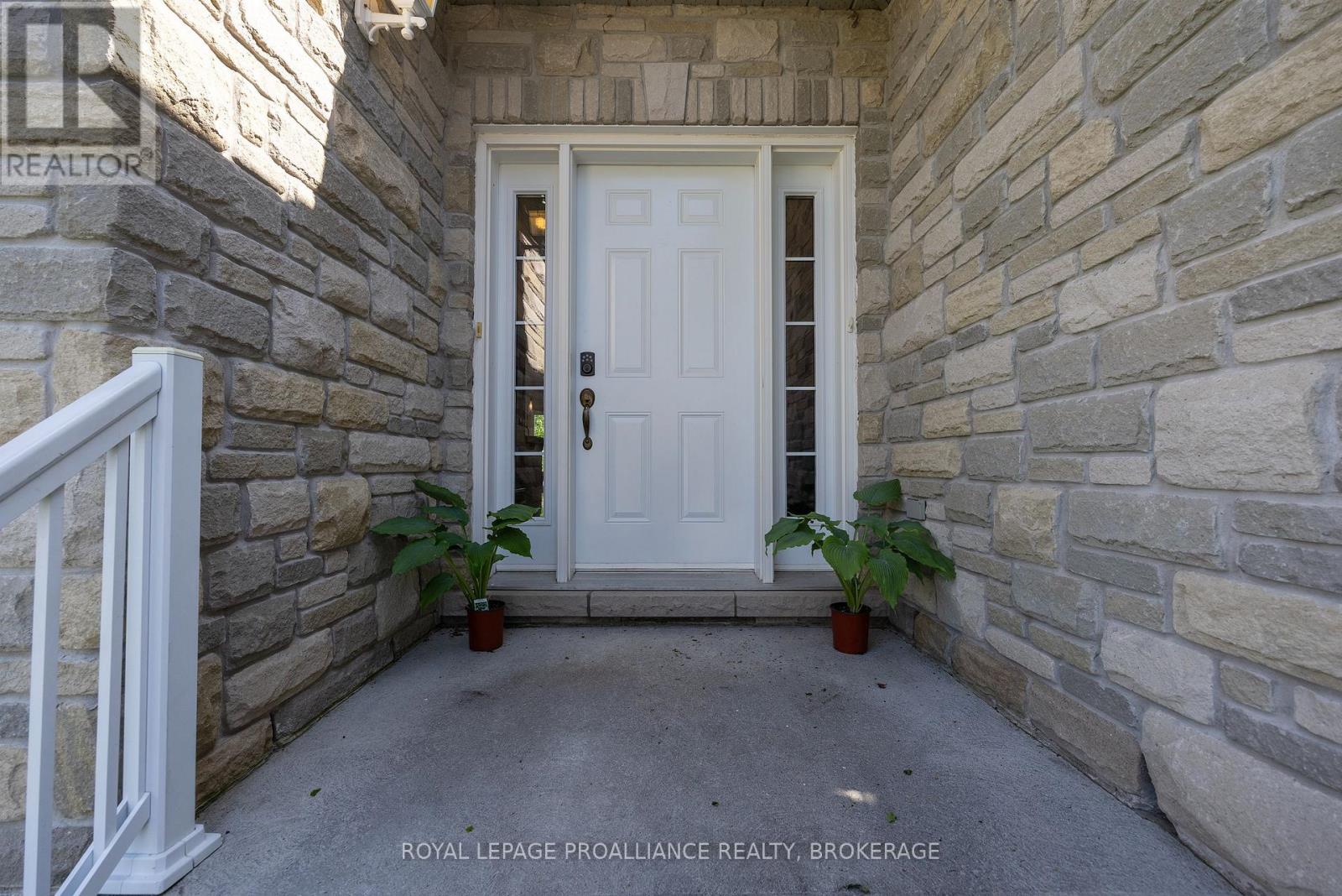 730 AMARYLLIS STREET - 3