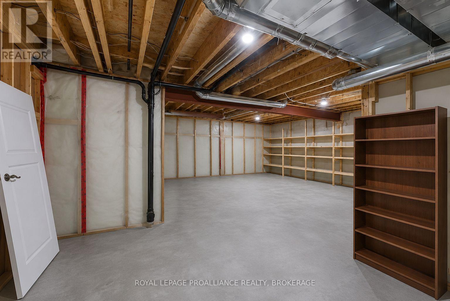 730 AMARYLLIS STREET - 32