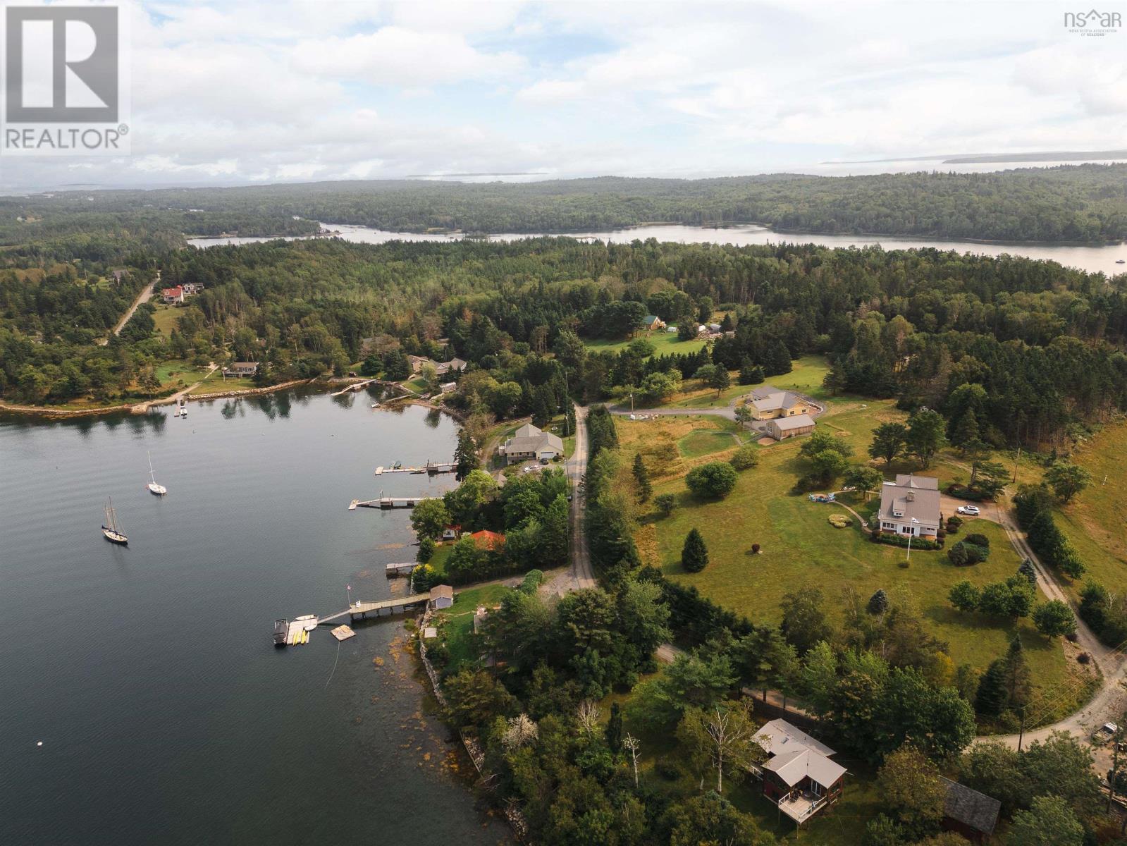 216 Hebb Point Road - 46