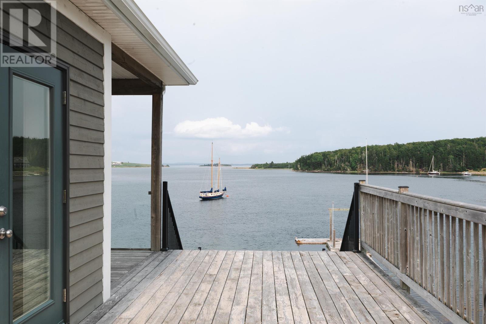 216 Hebb Point Road - 8