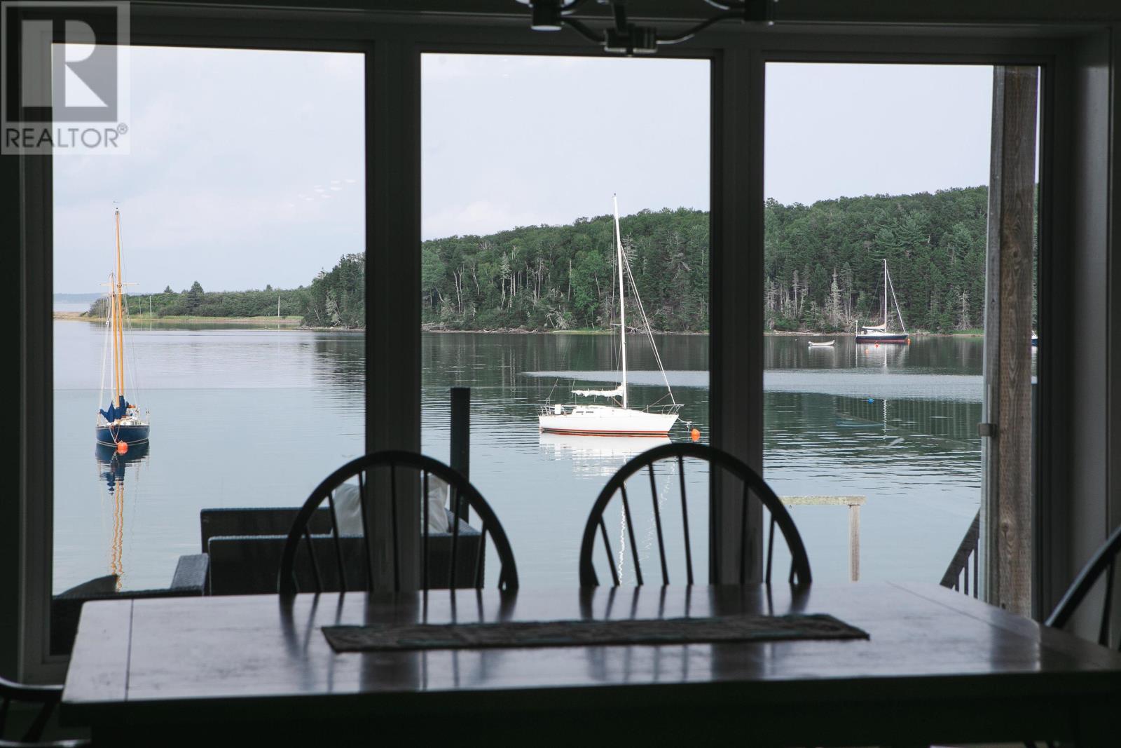 216 Hebb Point Road - 41