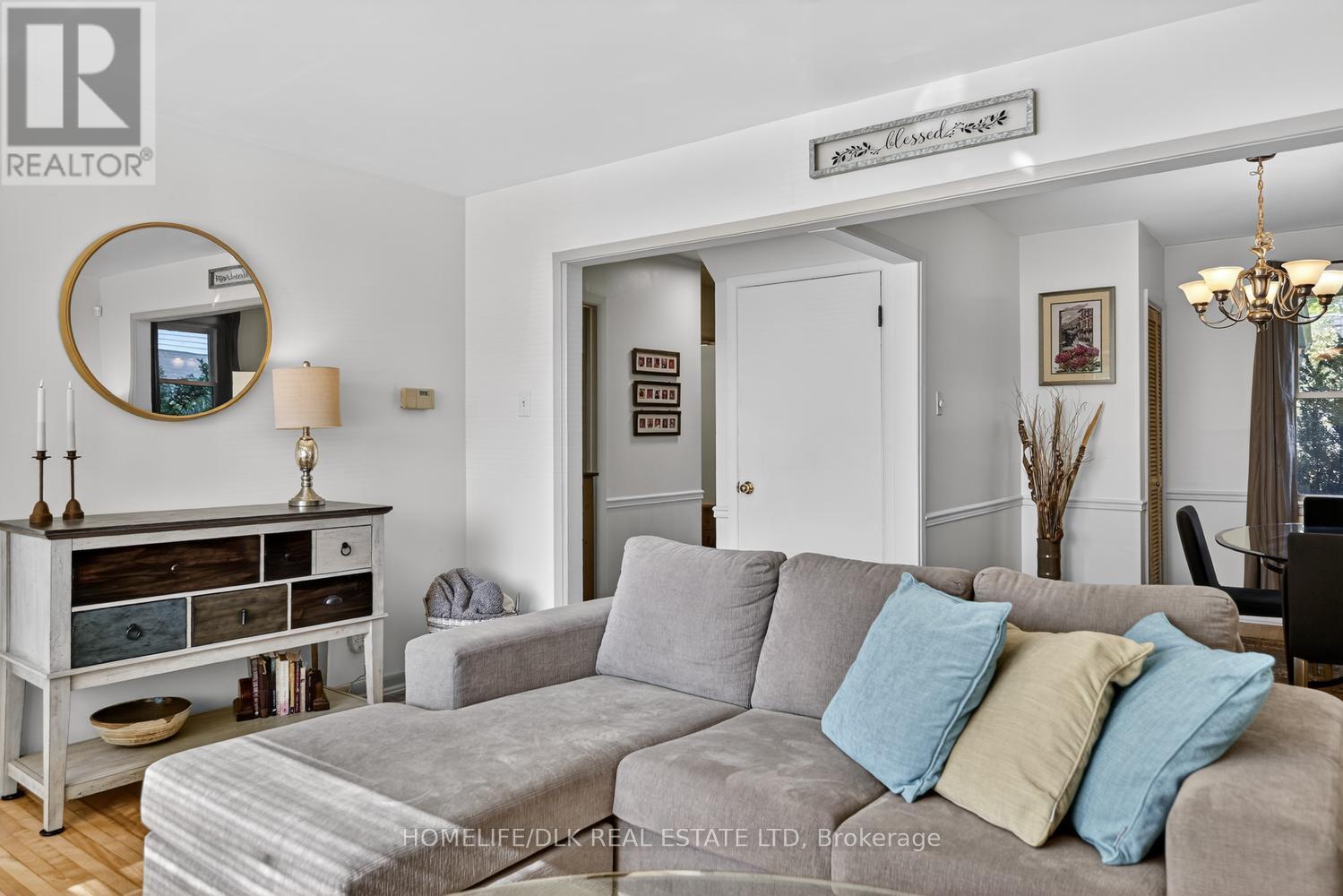 61 SALISBURY AVENUE - 7