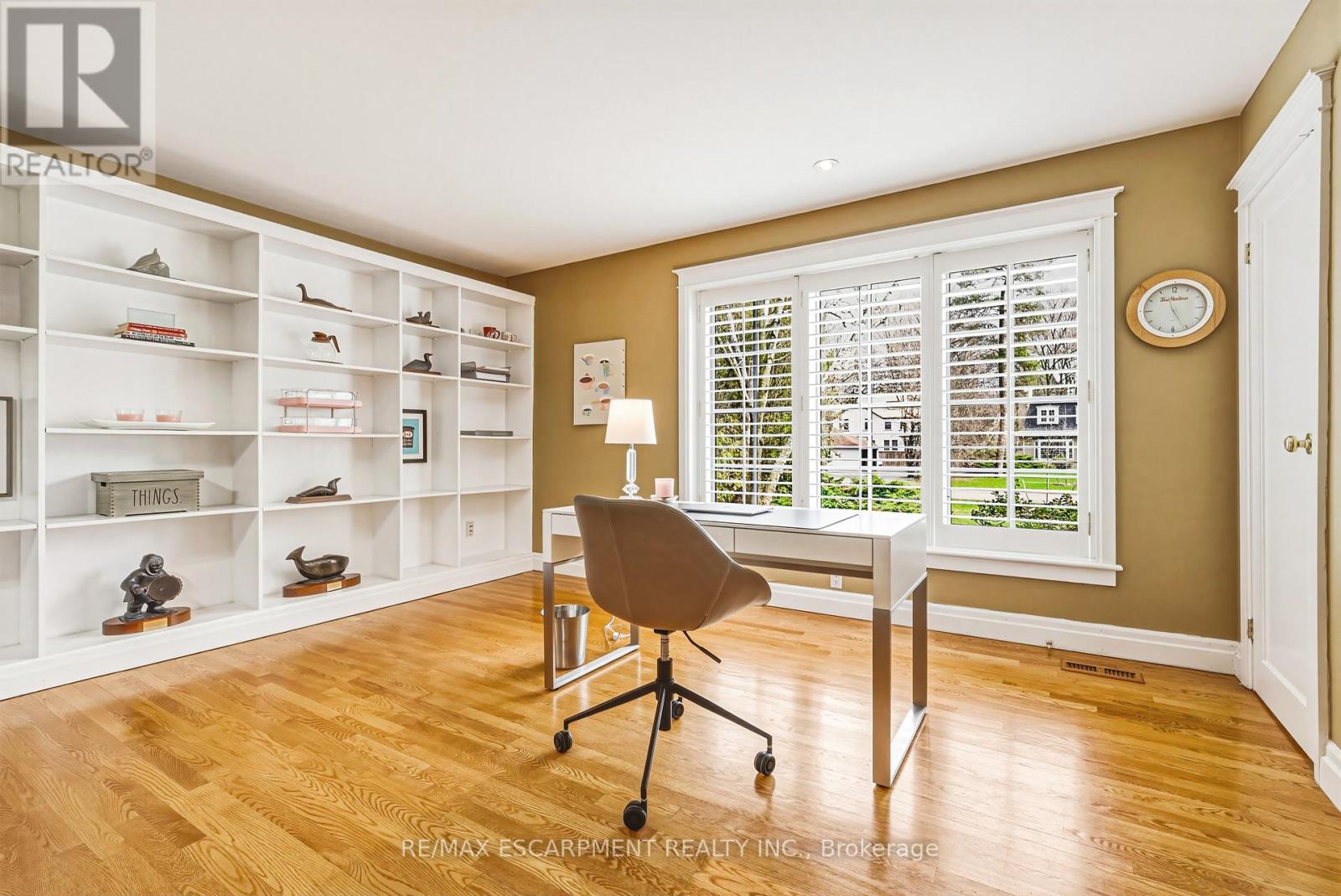 7 COLONIAL CRESCENT - 12