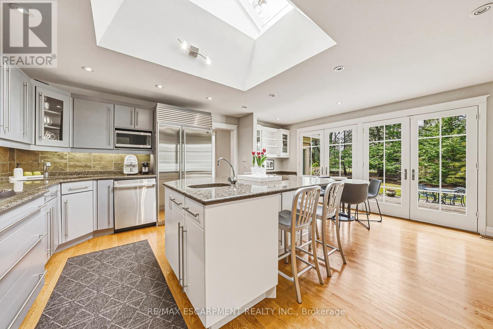 7 COLONIAL CRESCENT - 16