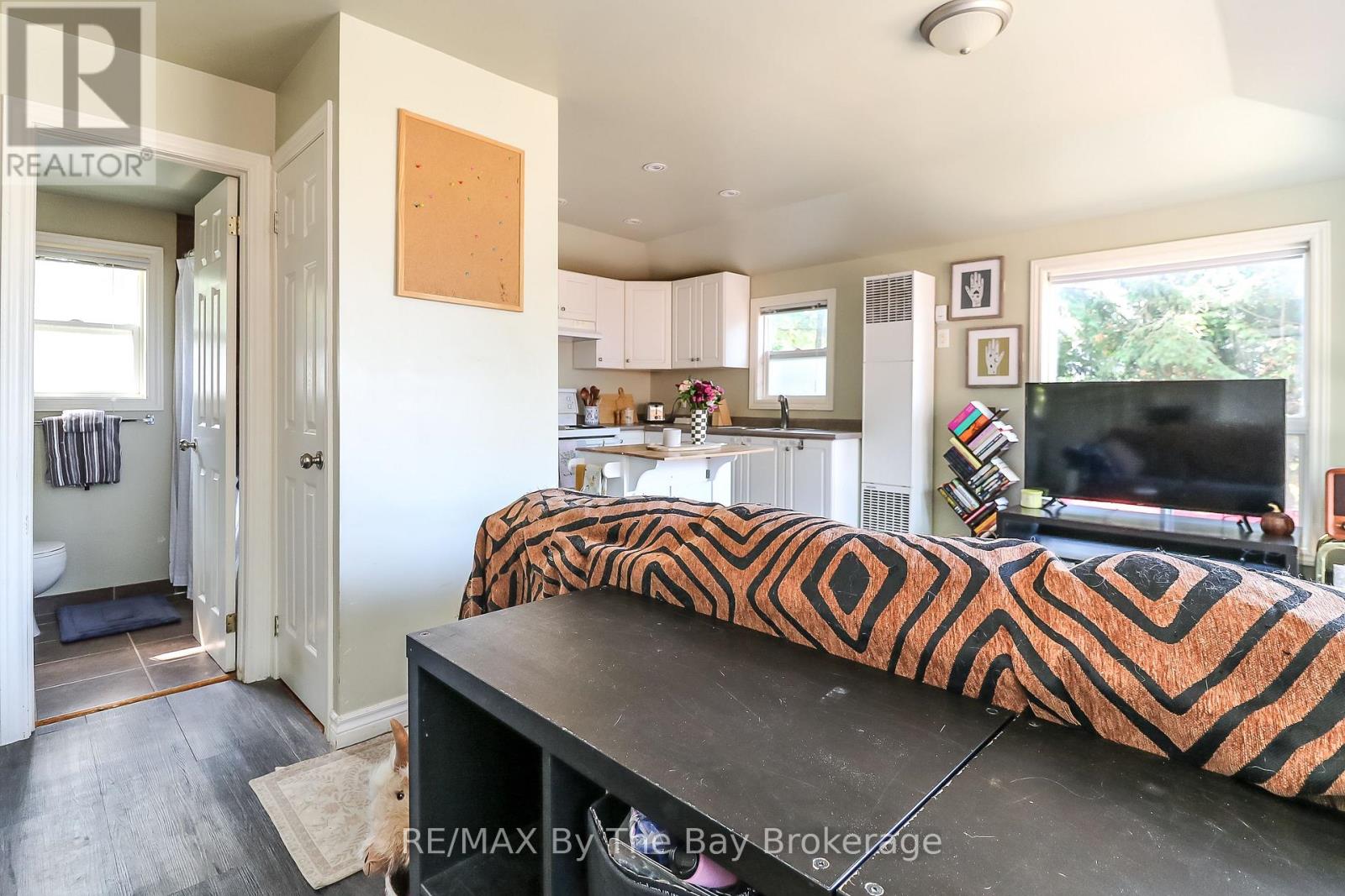 342 COASTLINE DRIVE - 37