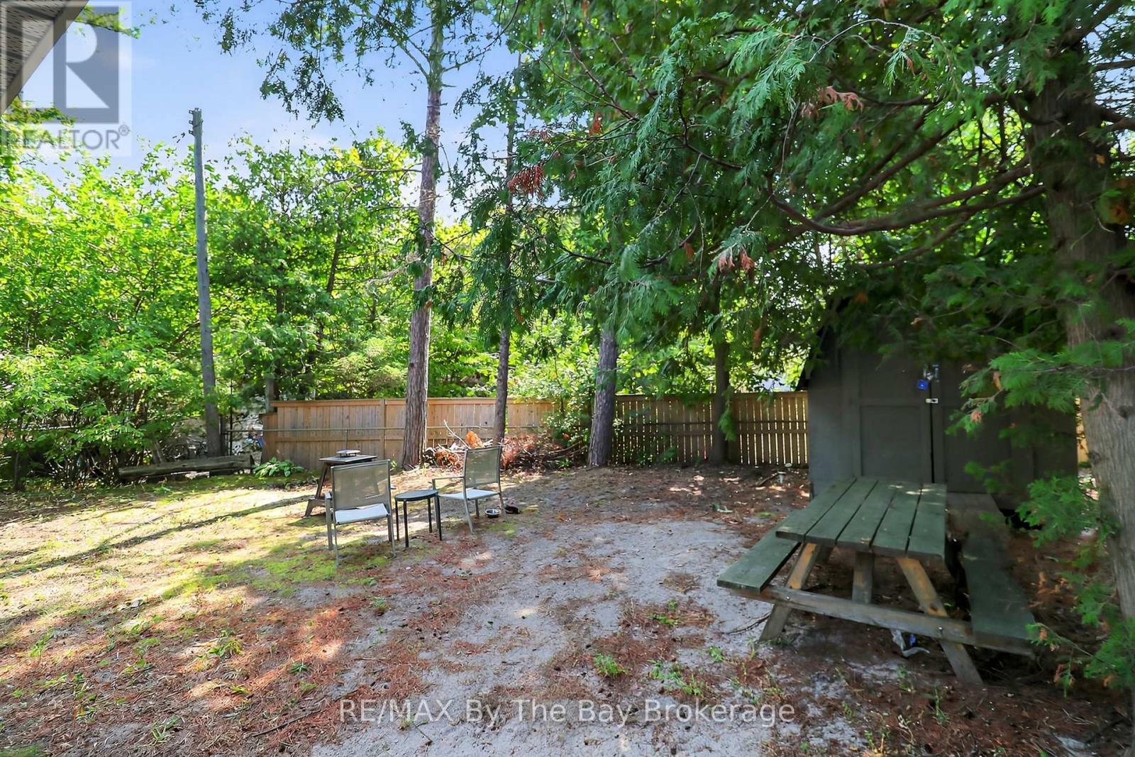 342 COASTLINE DRIVE - 43