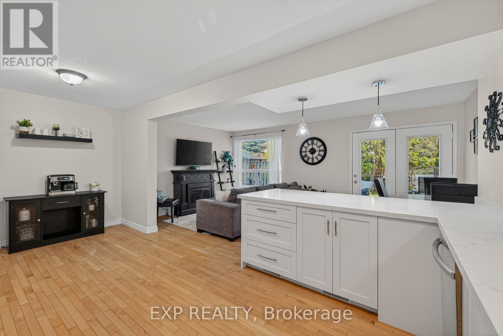 475 ANNAPOLIS COURT - 11