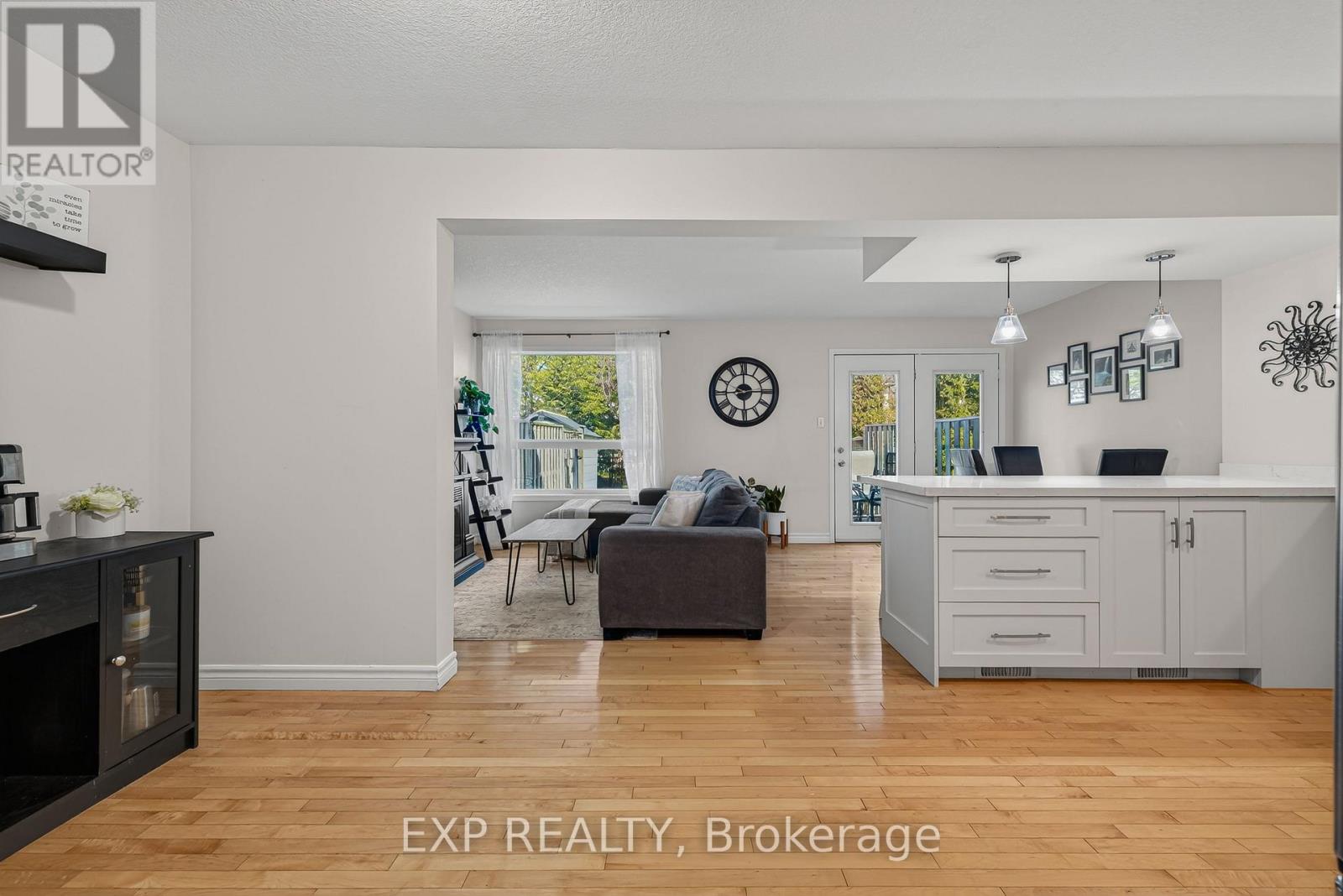 475 ANNAPOLIS COURT - 4