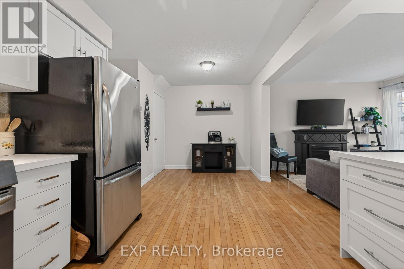 475 ANNAPOLIS COURT - 9