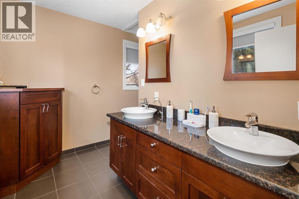 3144 Breen Crescent NW - 24