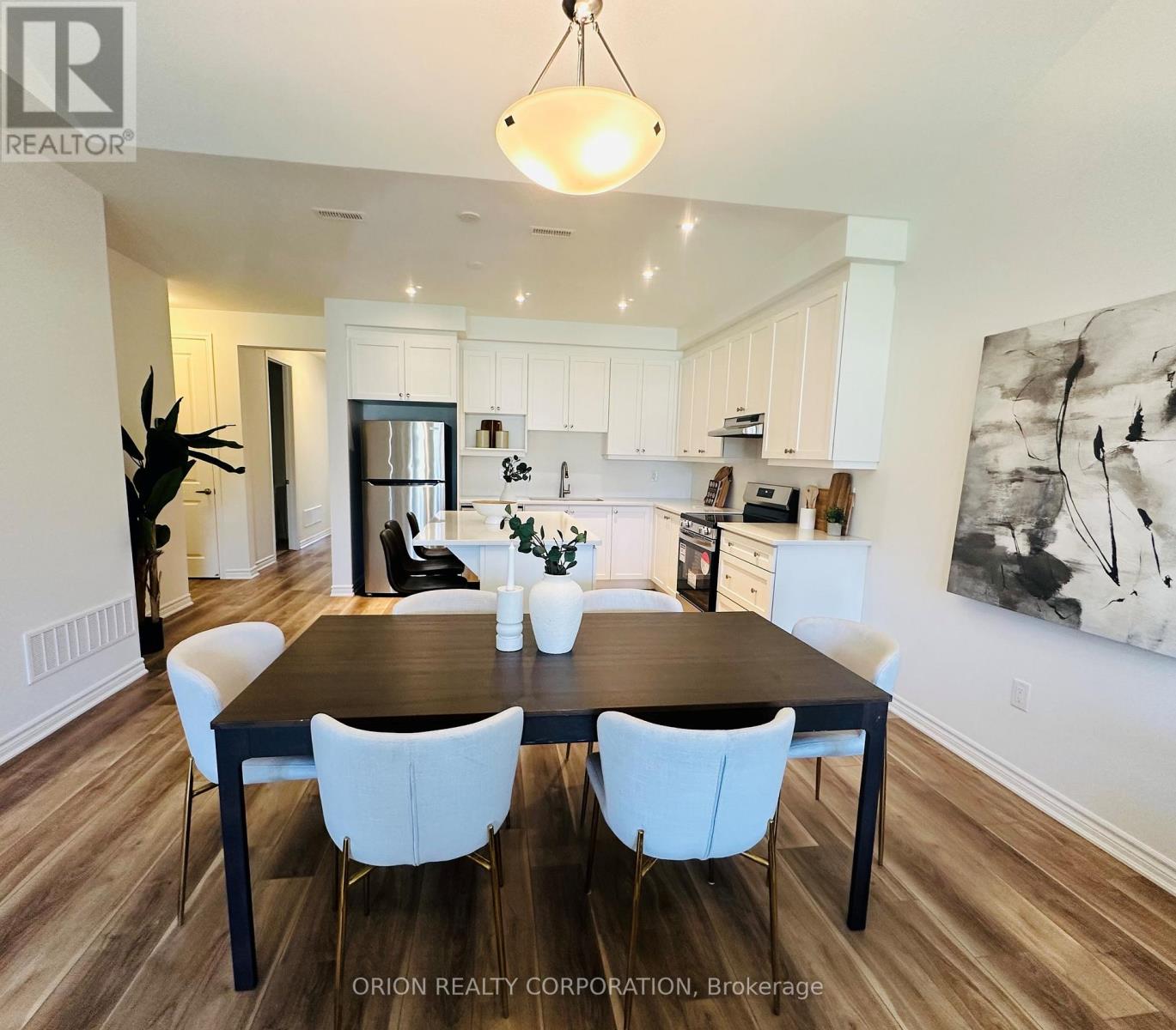 706 SARGEANT PLACE - 2