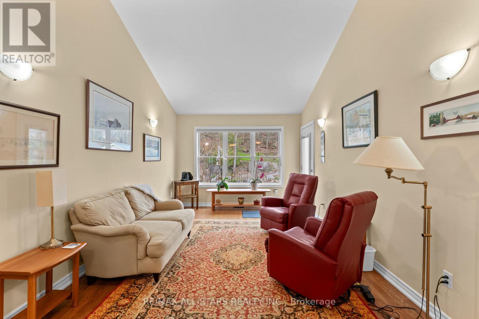22 DEANE STREET - 8