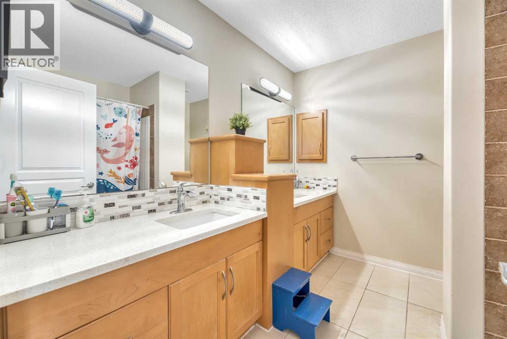 245 Springmere Way - 32