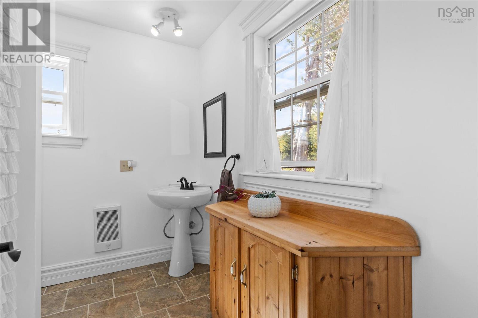 Property 33 of 48 of 653 West Sable Road