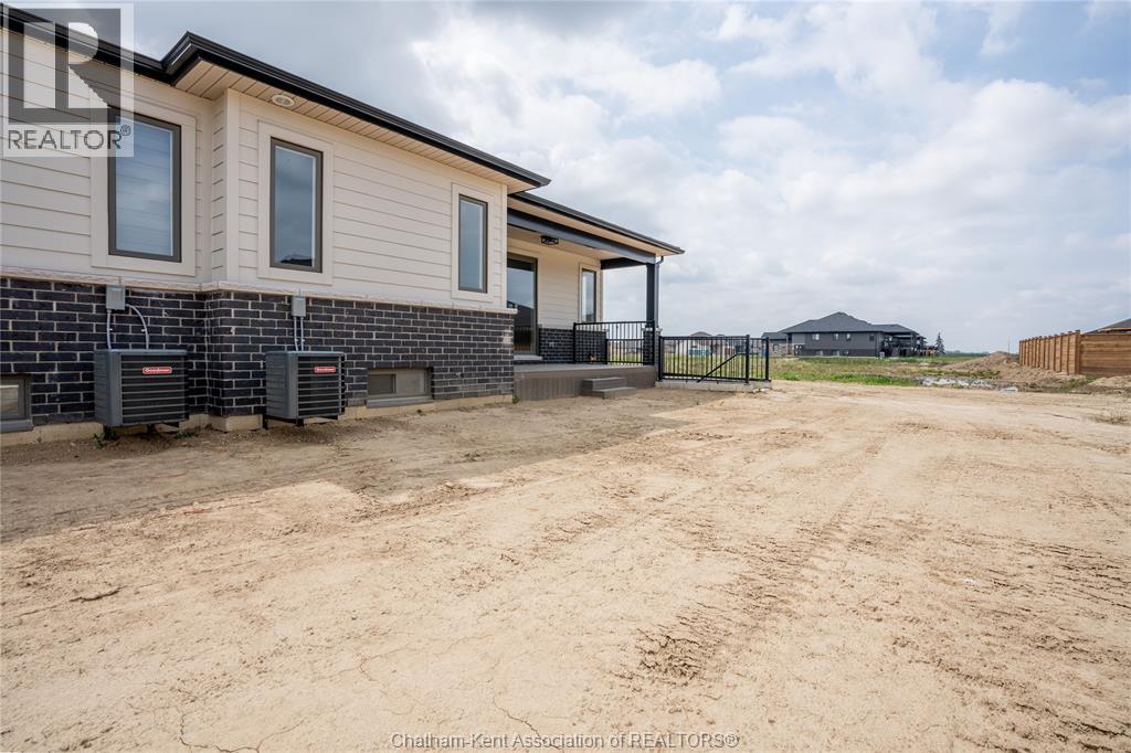 25 Duskridge ROAD - 26