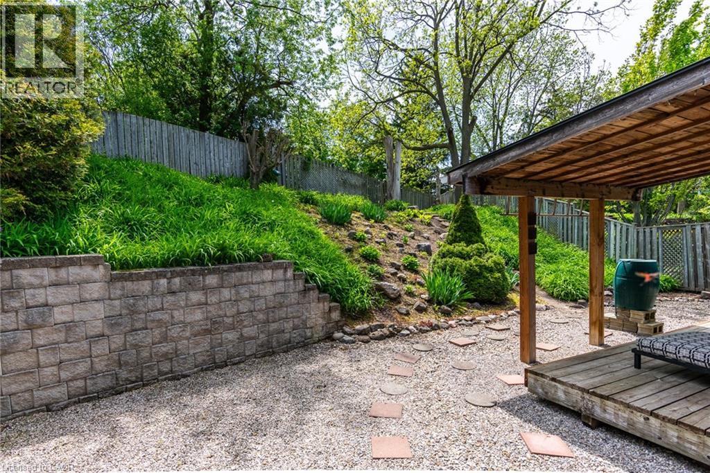 82 OLD HURON Court - 44