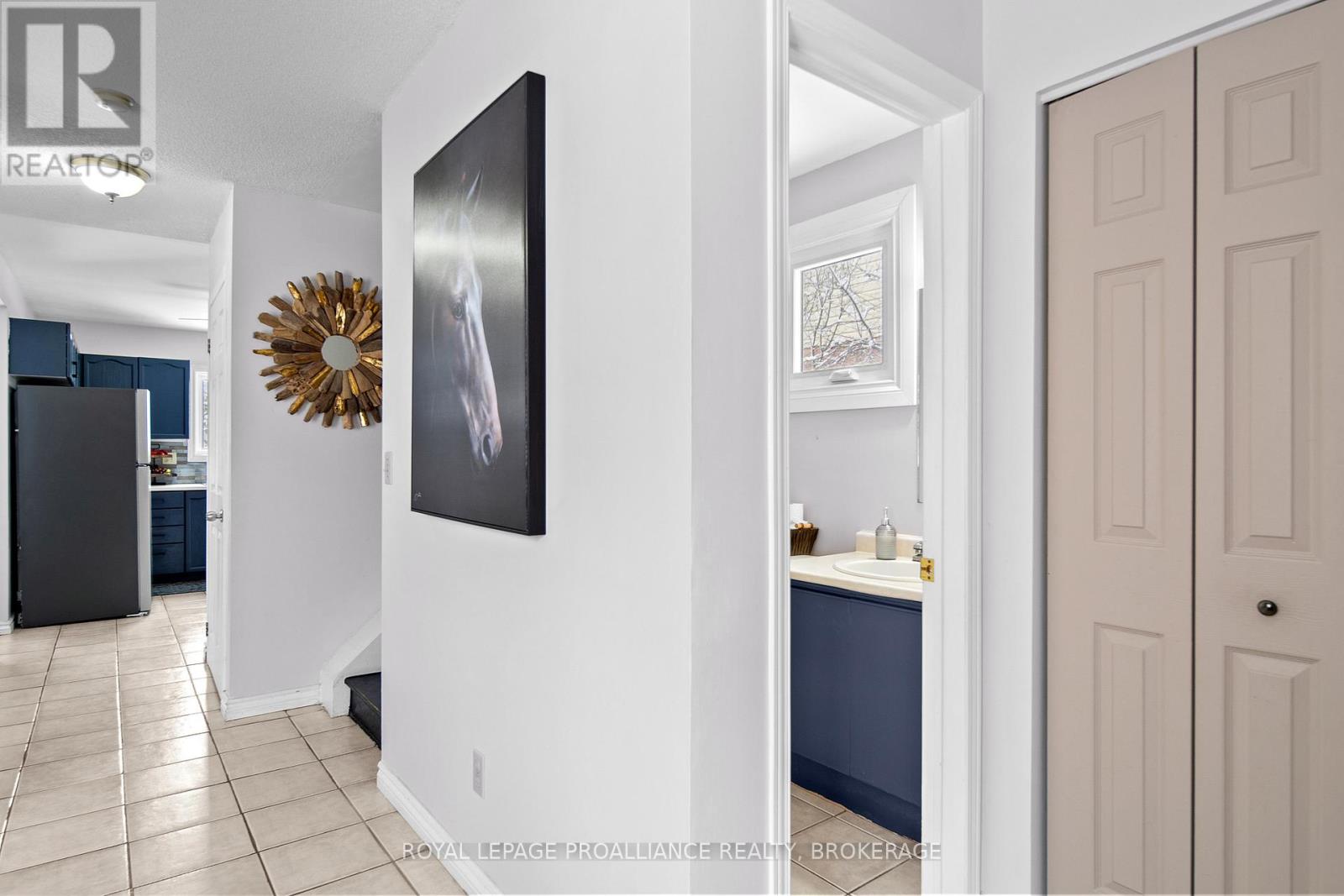 4 BALMORAL COURT - 4