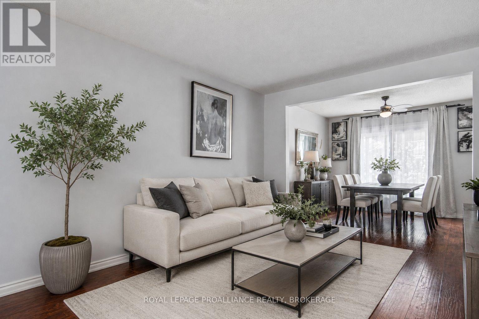 4 BALMORAL COURT - 6