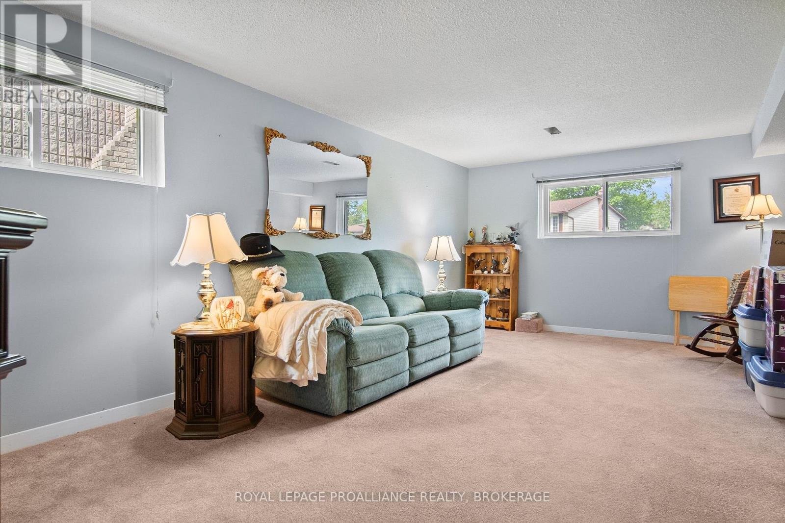 952 KENSHAW STREET - 29
