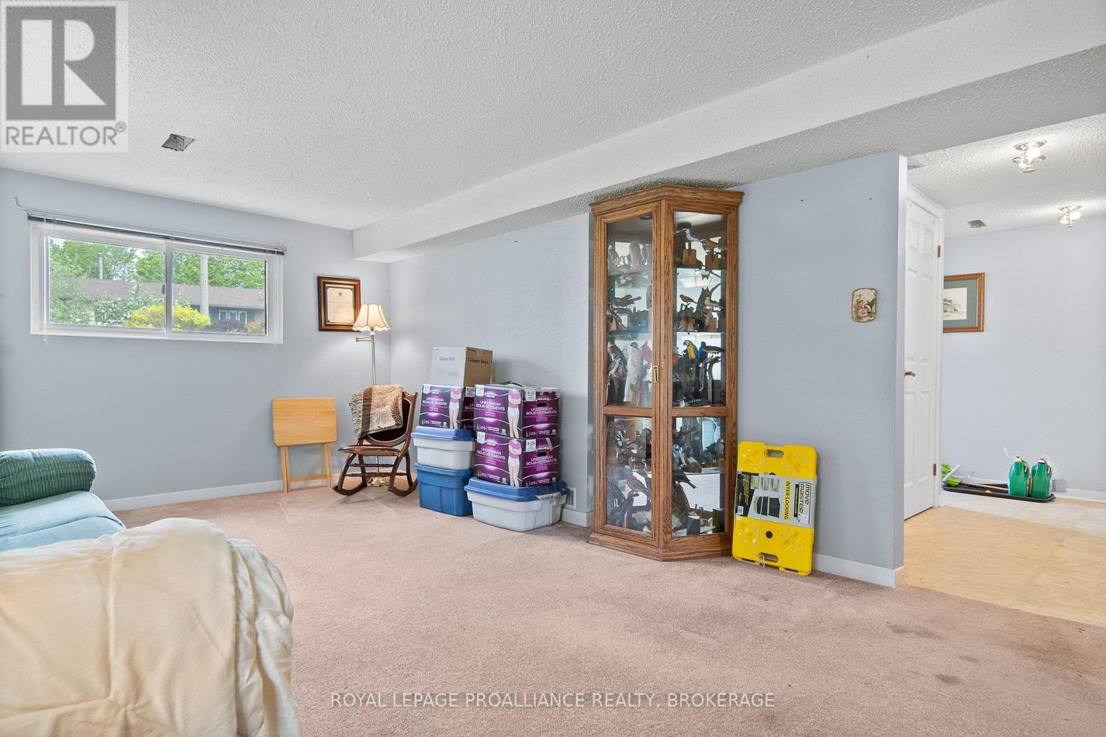 952 KENSHAW STREET - 32