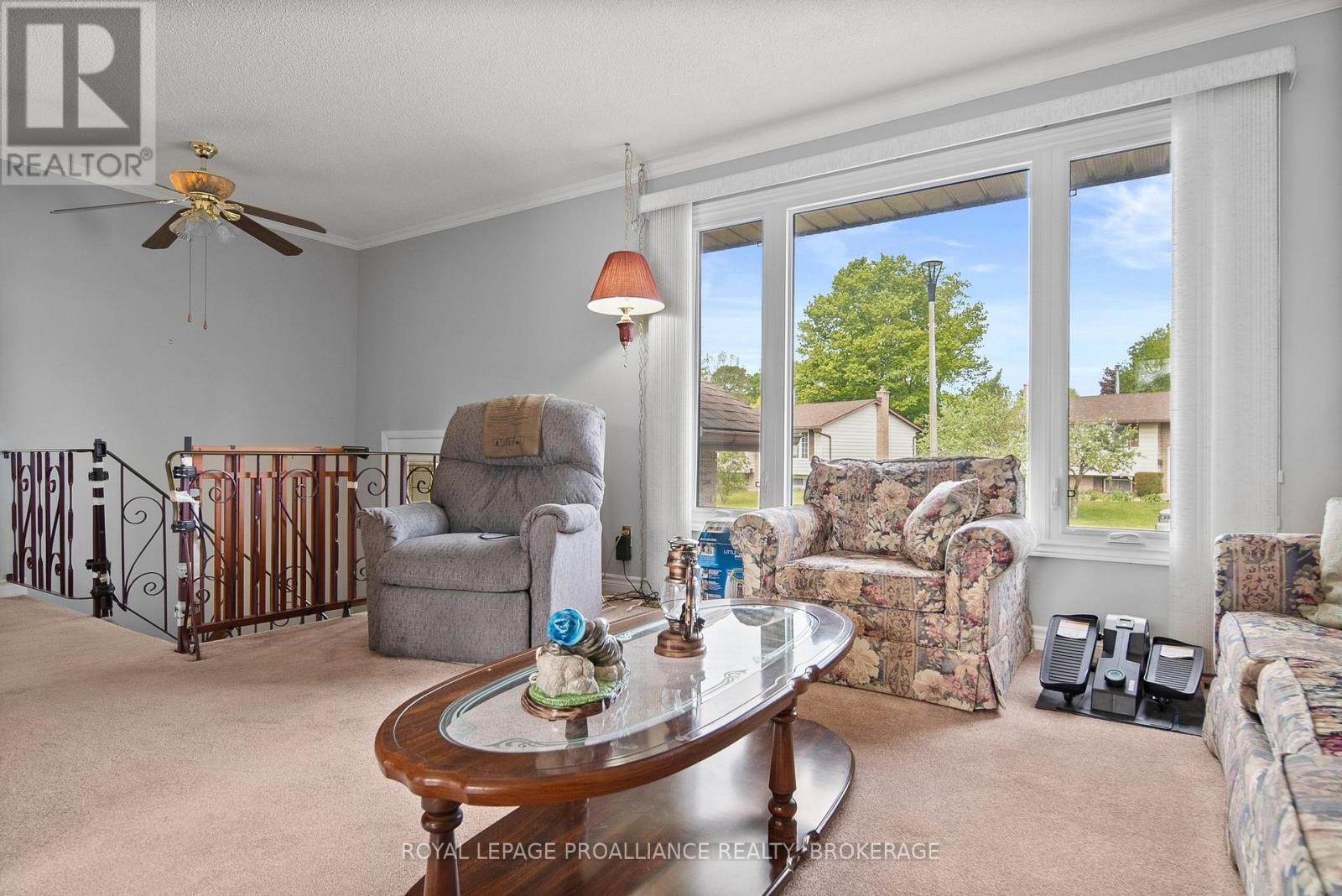 952 KENSHAW STREET - 4