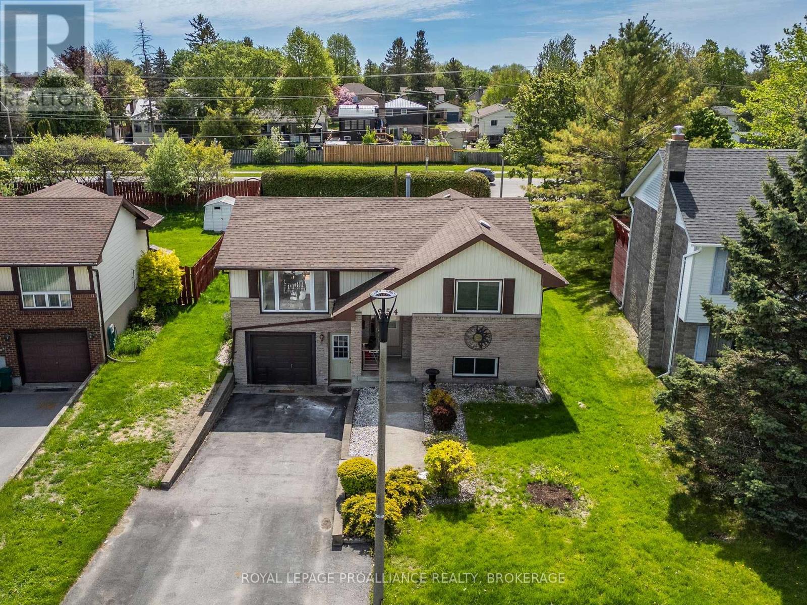 952 KENSHAW STREET - 43