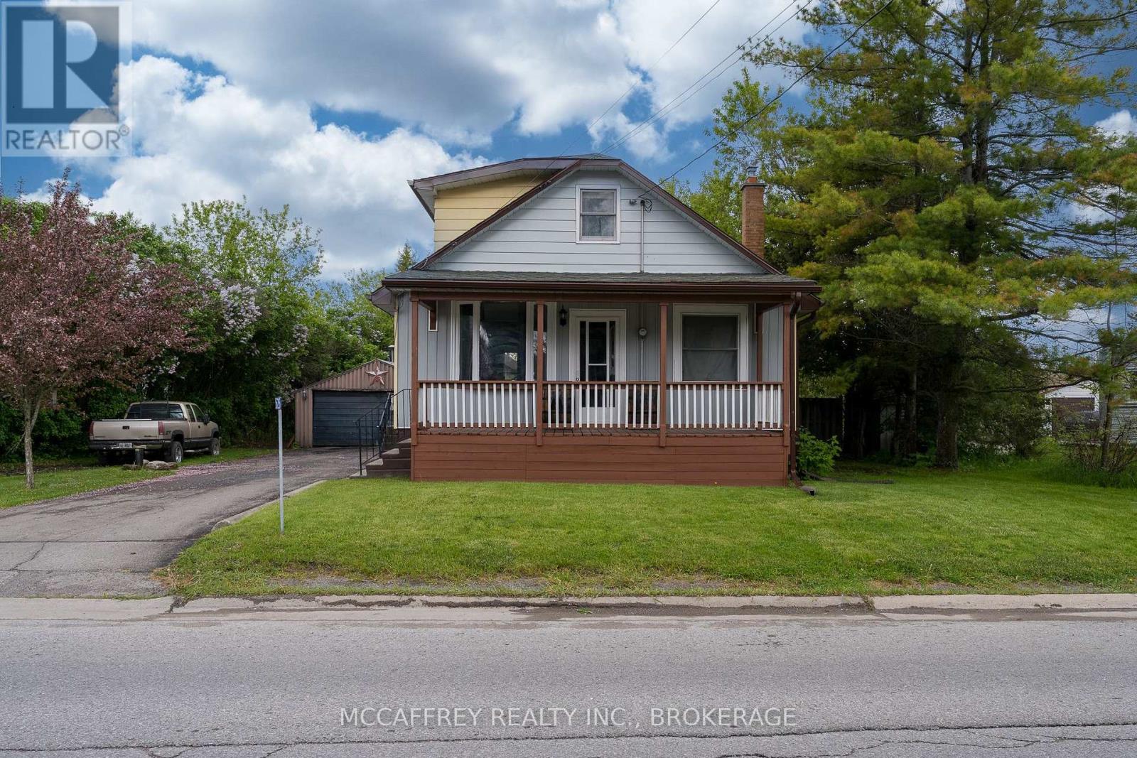 525 CANNIFTON ROAD N - 2